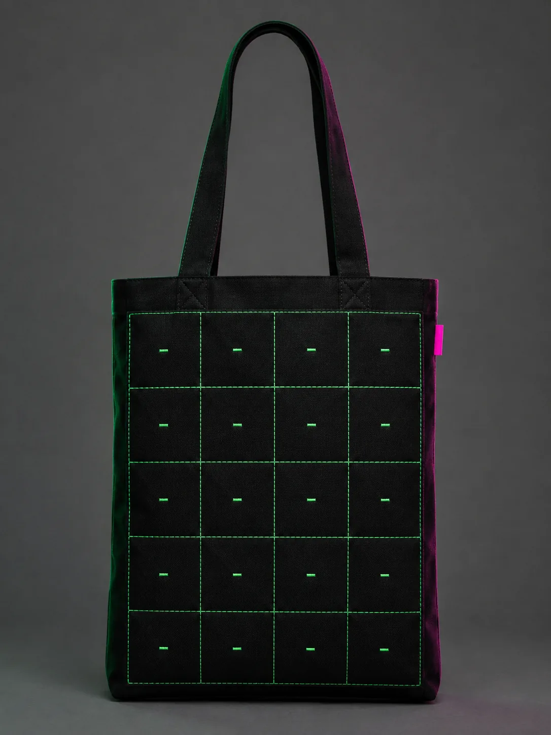 Grid Tote, front view